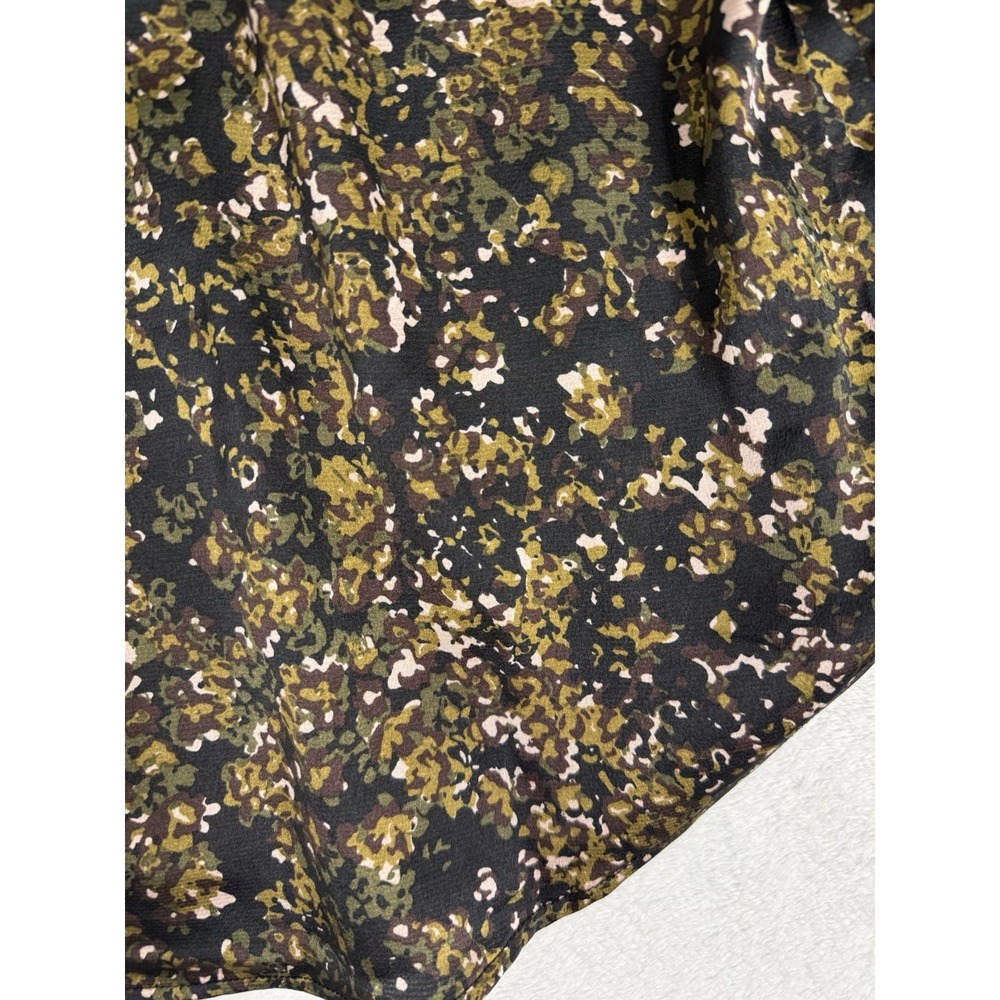 Evereve Sasha Satin Abstract Print Button Up Shirt Work Blouse Date Night Top S - Picture 13 of 14